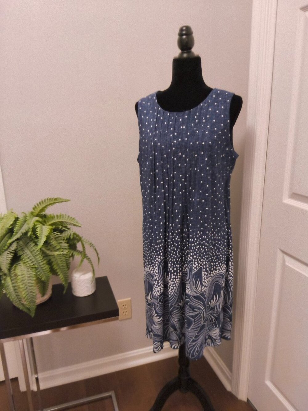 Perceptions New York Sleeveless Dress. Size 14